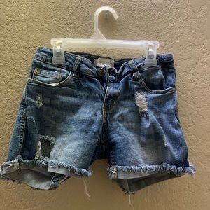Jean ripped shorts